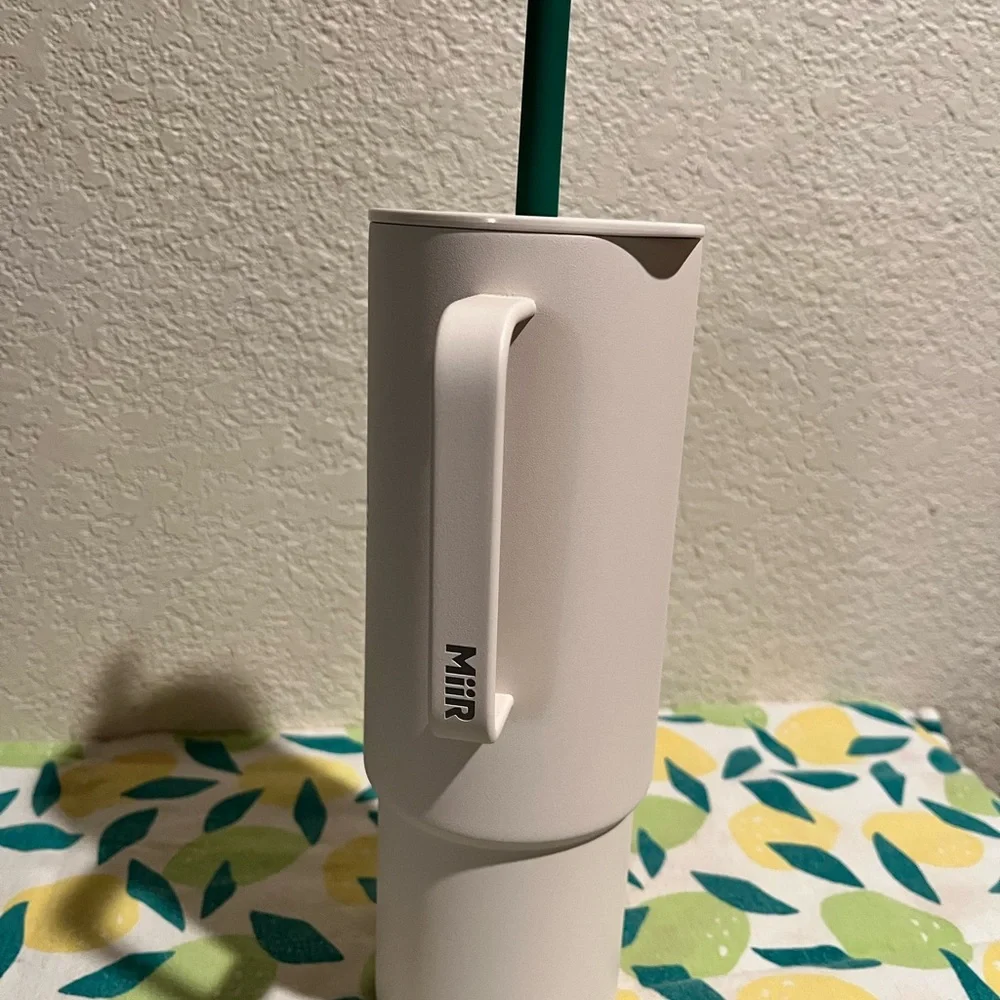 Starbucks x Miir Collab Tumbler - Picture 4 of 8